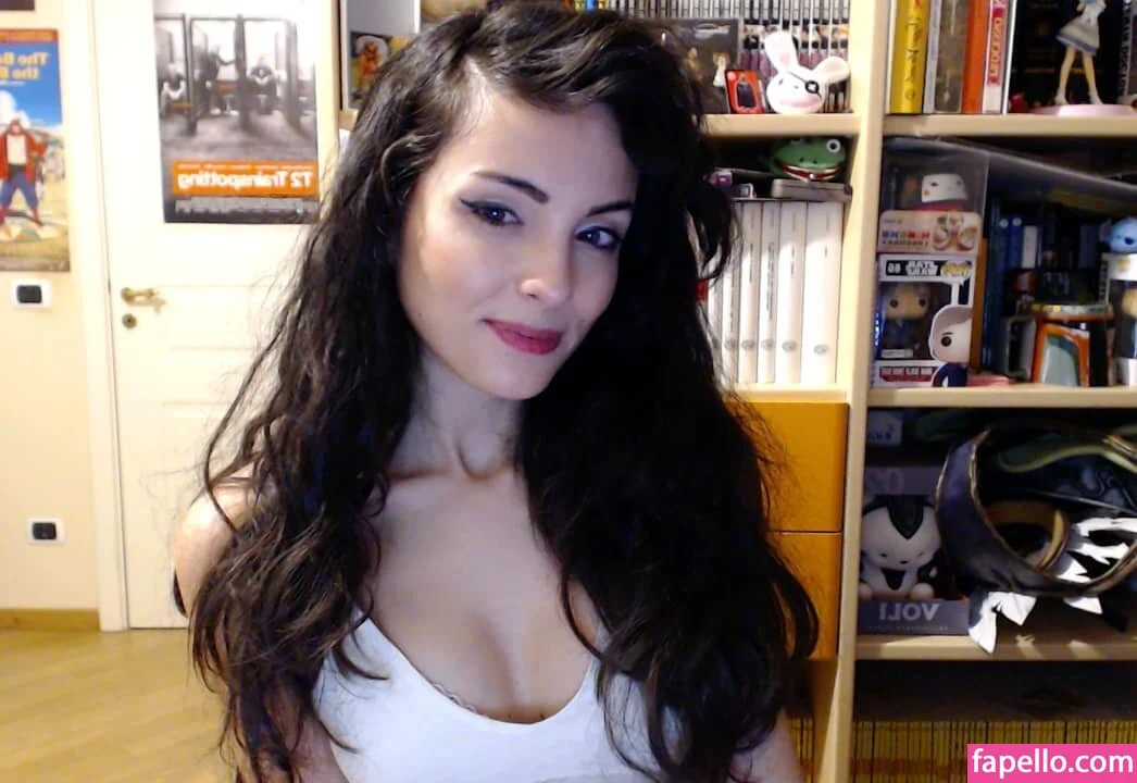 Kafkanya / danilacattani Onlyfans Photo Gallery 