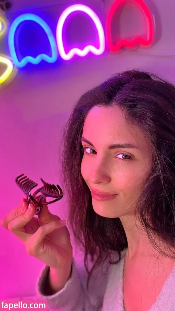 Kafkanya / danilacattani Onlyfans Photo Gallery 