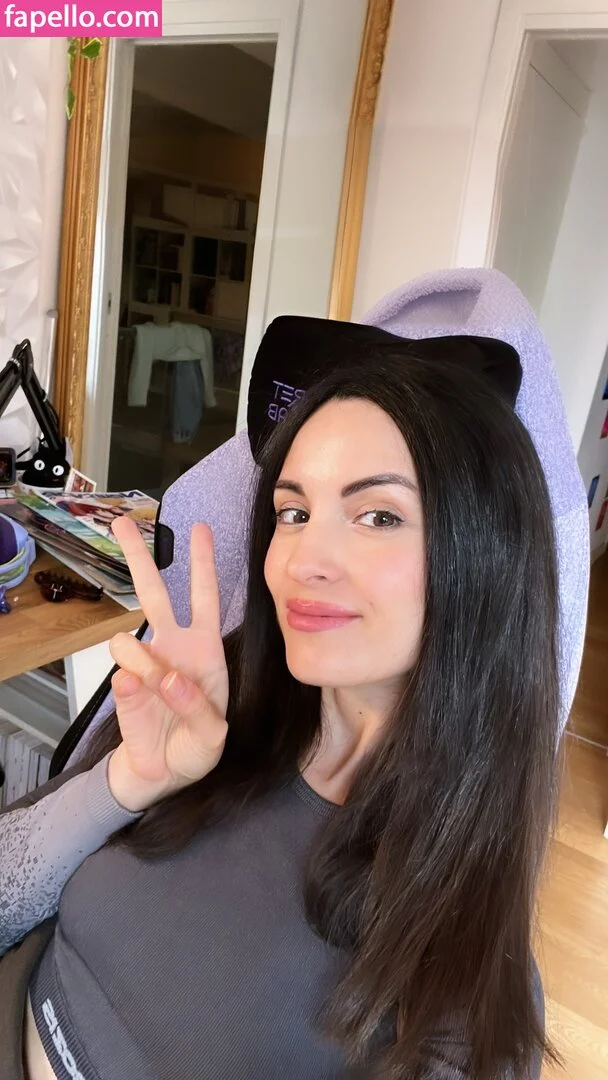 Kafkanya / danilacattani Onlyfans Photo Gallery 