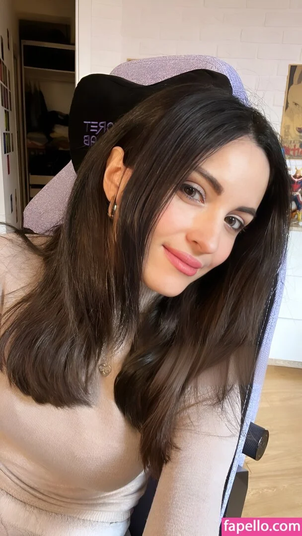 Kafkanya / danilacattani Onlyfans Photo Gallery 