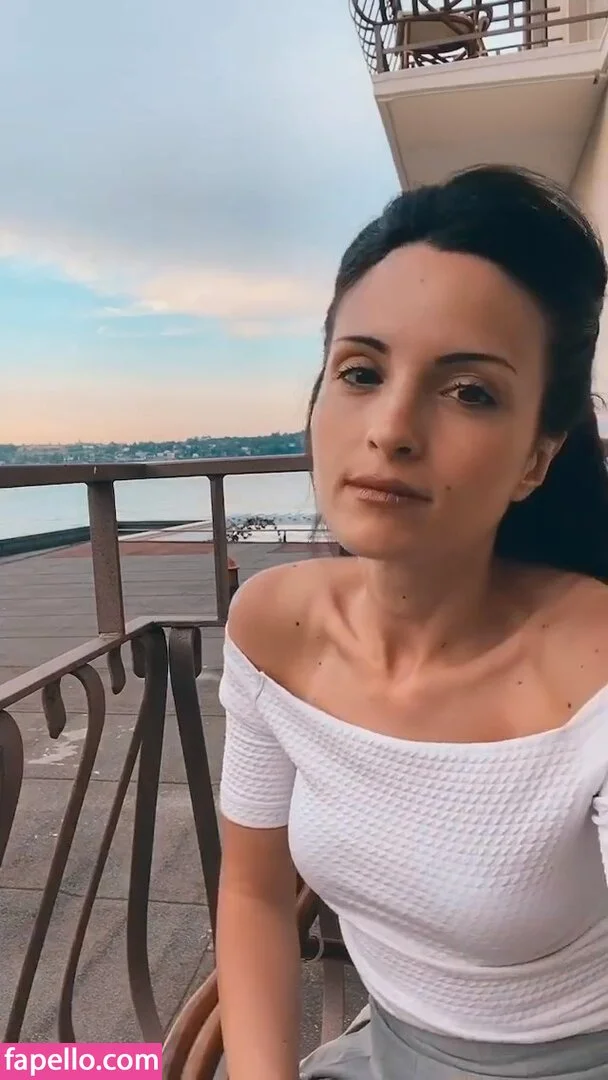 Kafkanya / danilacattani Onlyfans Photo Gallery 