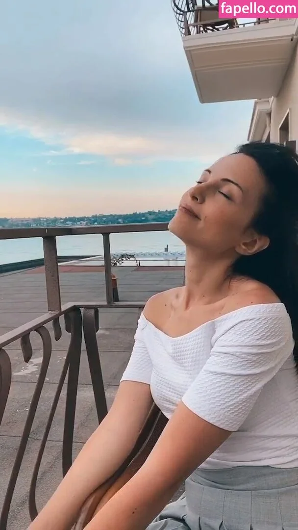 Kafkanya / danilacattani Onlyfans Photo Gallery 