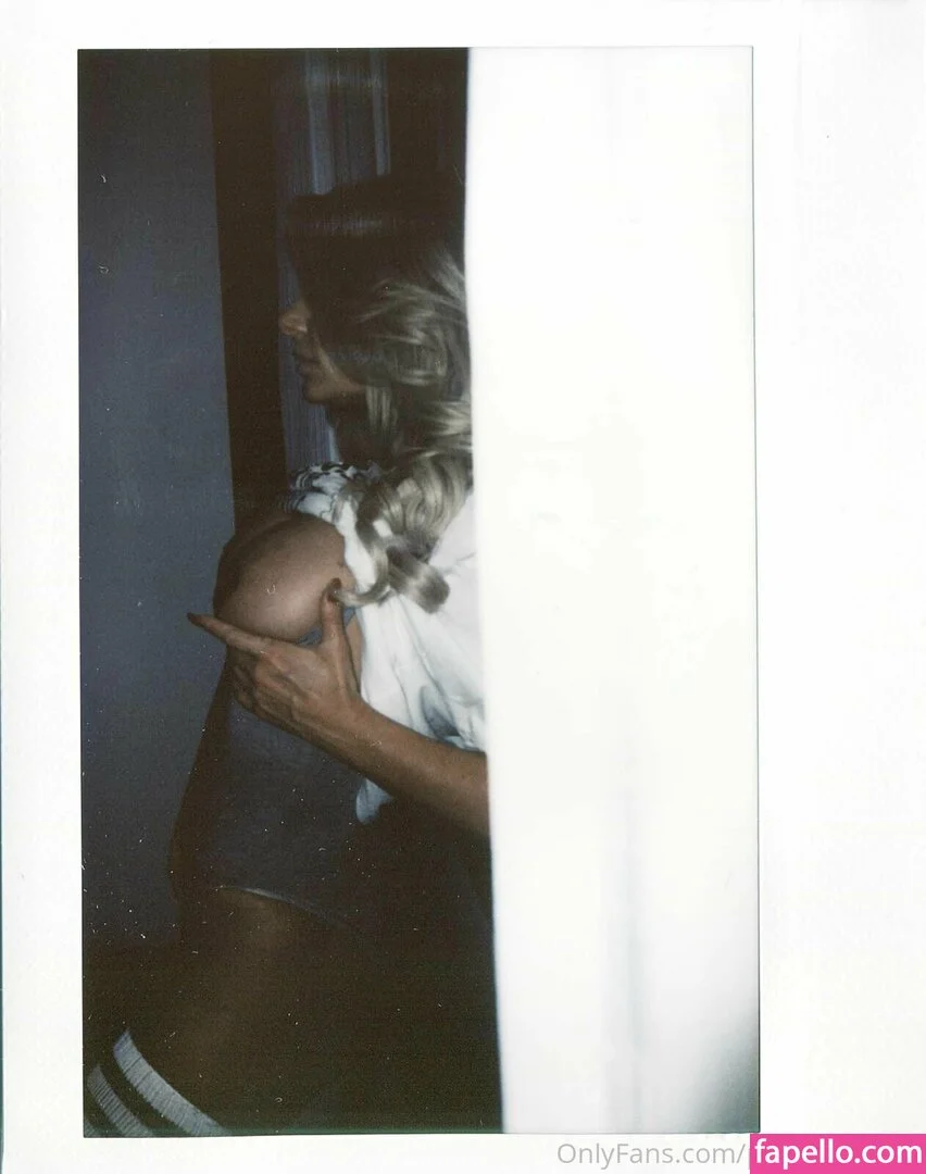 itzphxmarie / phoenixmarie Onlyfans Photo Gallery 