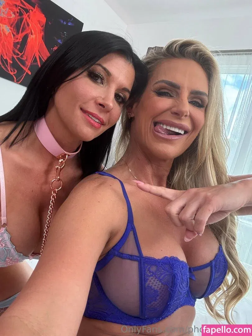 itzphxmarie / phoenixmarie Onlyfans Photo Gallery 