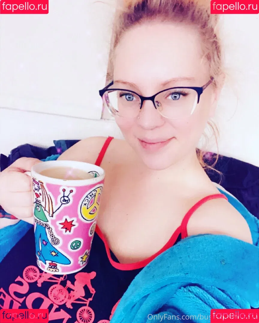 bustygeek / bustygeek11free Onlyfans Photo Gallery 