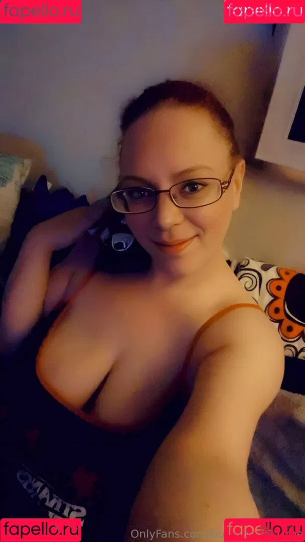 bustygeek / bustygeek11free Onlyfans Photo Gallery 