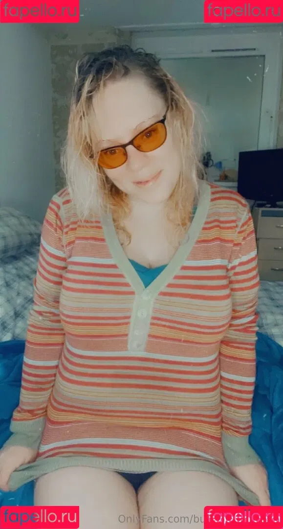 bustygeek / bustygeek11free Onlyfans Photo Gallery 
