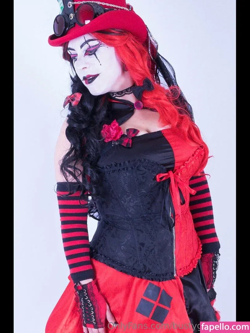 bustygeek / bustygeek11free Onlyfans Photo Gallery 