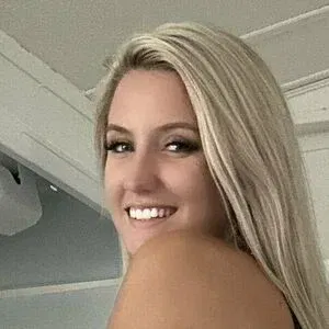 KhloeeSmithhh / johnaskye / khloesmith13 Onlyfans Photo Gallery 