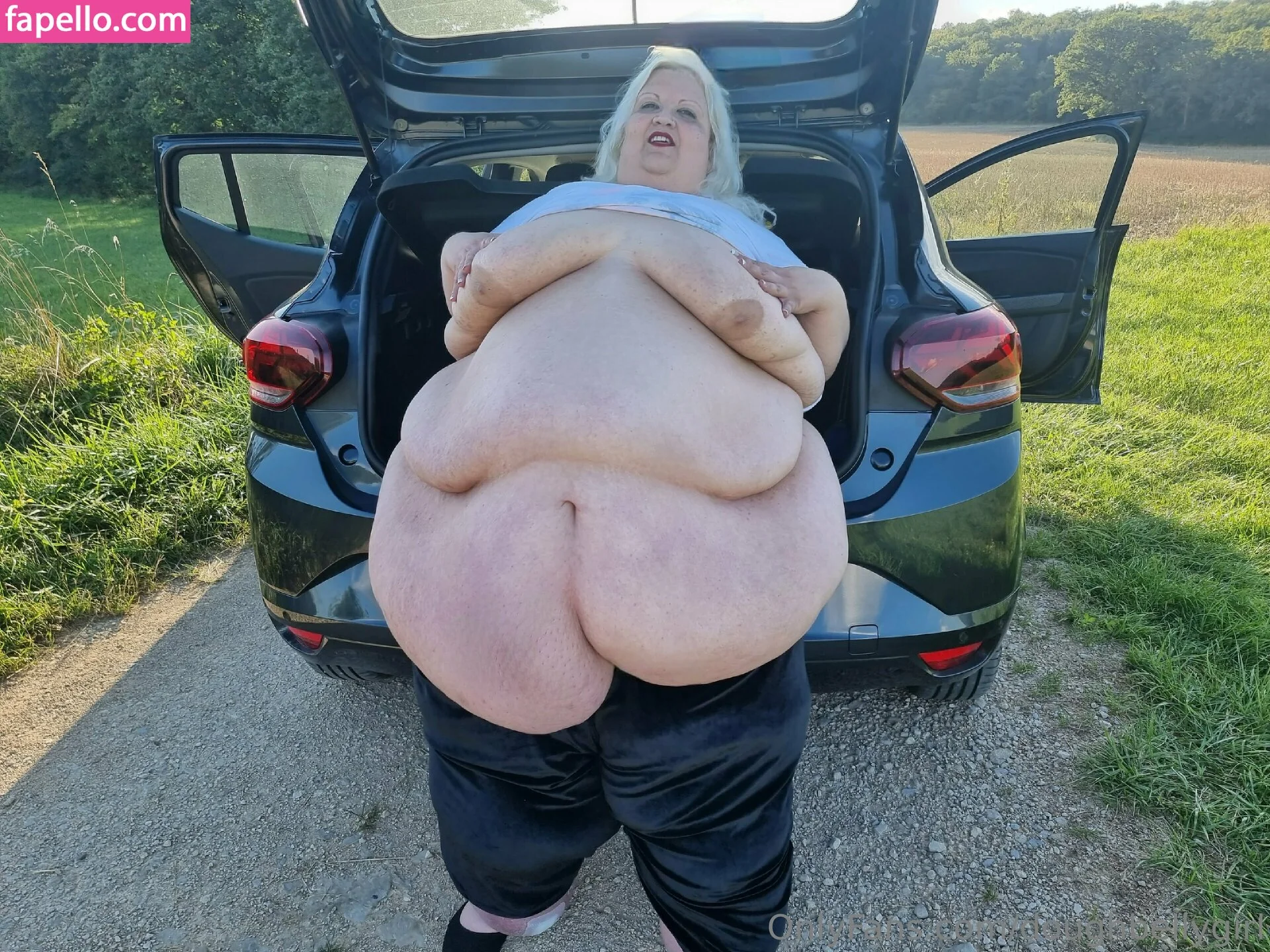 dough.belly / doughbellygirl Onlyfans Photo Gallery 