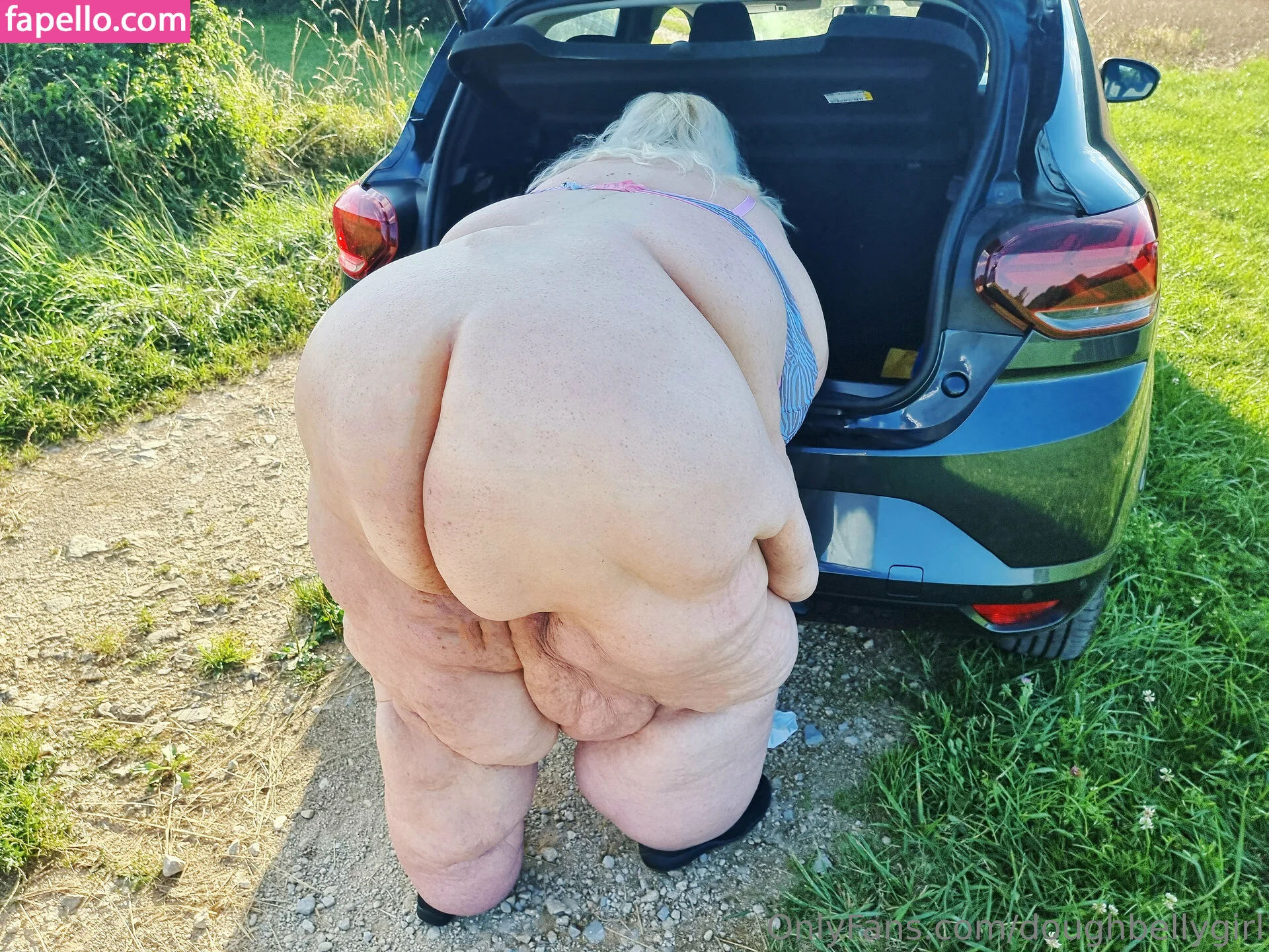 dough.belly / doughbellygirl Onlyfans Photo Gallery 