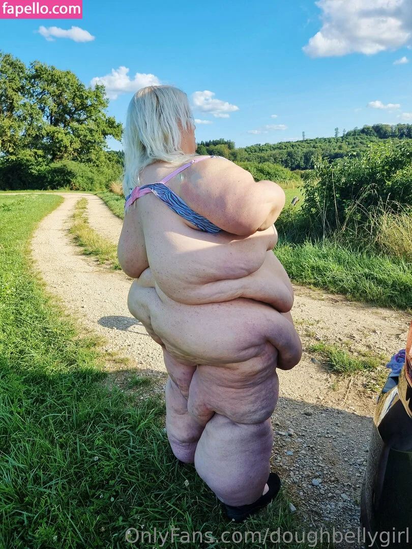 dough.belly / doughbellygirl Onlyfans Photo Gallery 