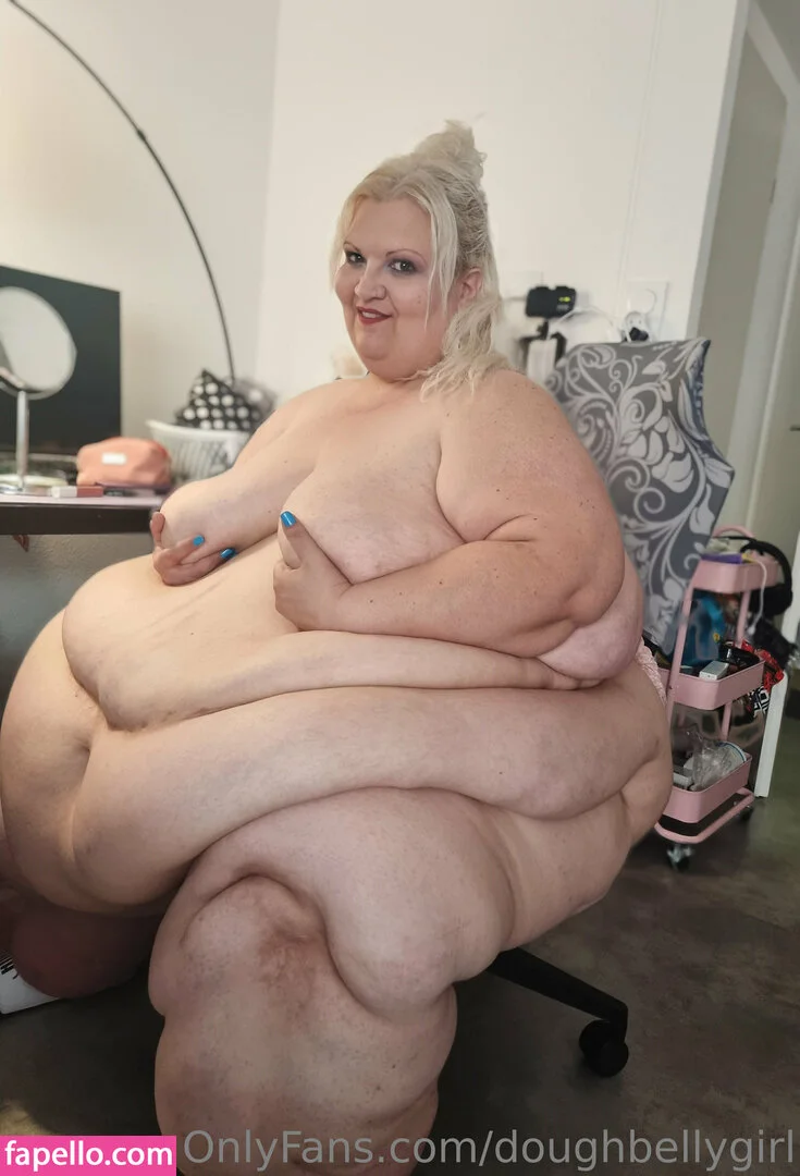 dough.belly / doughbellygirl Onlyfans Photo Gallery 