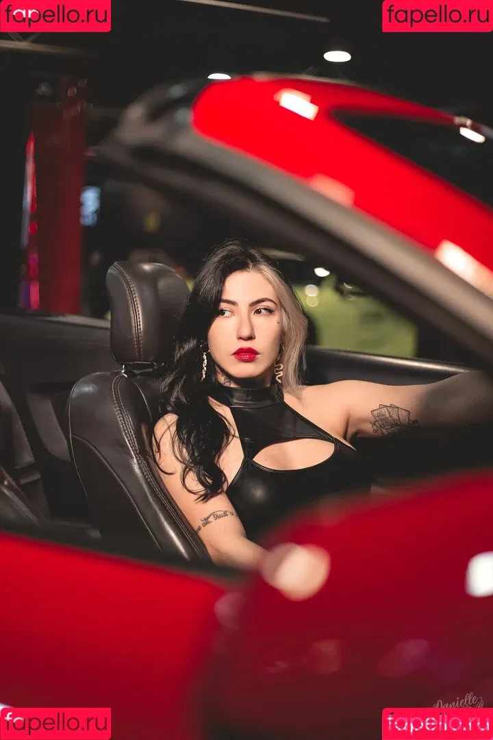 Danielle Vedovelli / Danievedo Onlyfans Photo Gallery 