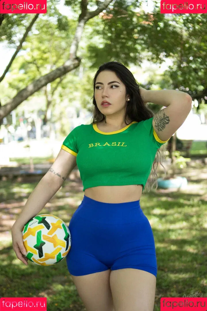 Danielle Vedovelli / Danievedo Onlyfans Photo Gallery 