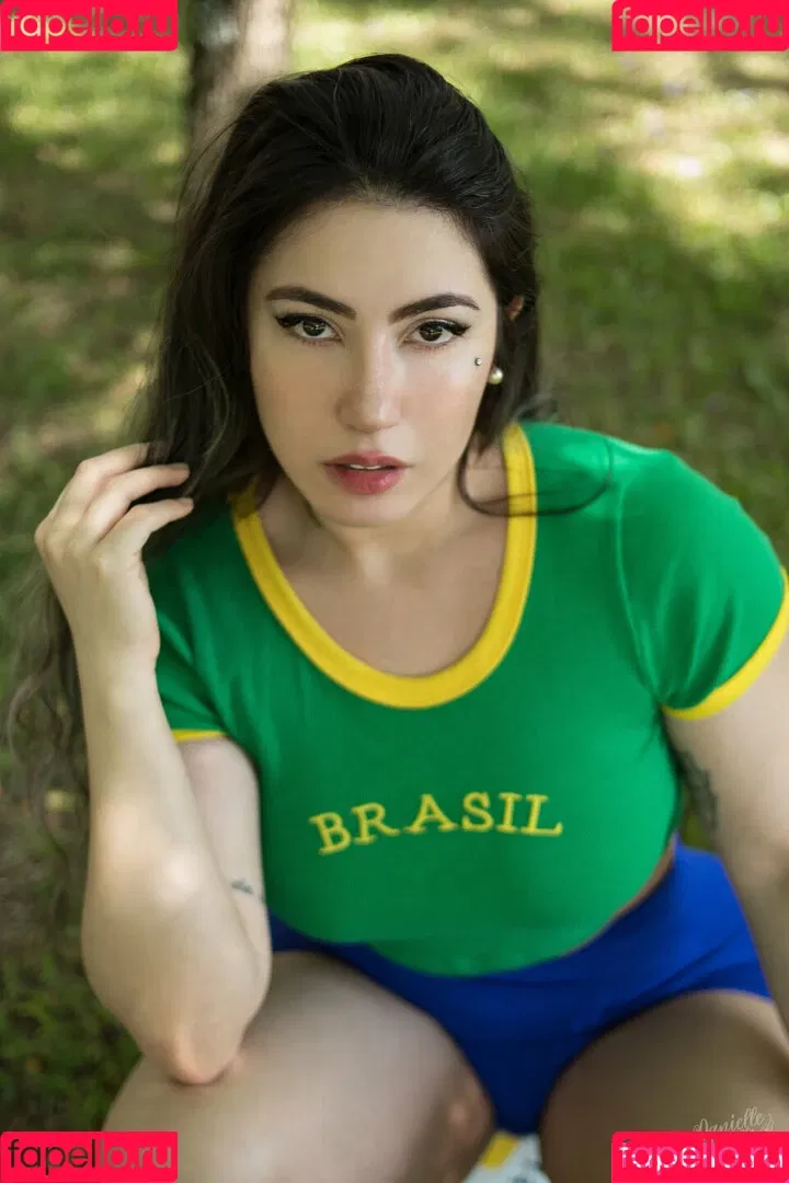 Danielle Vedovelli / Danievedo Onlyfans Photo Gallery 