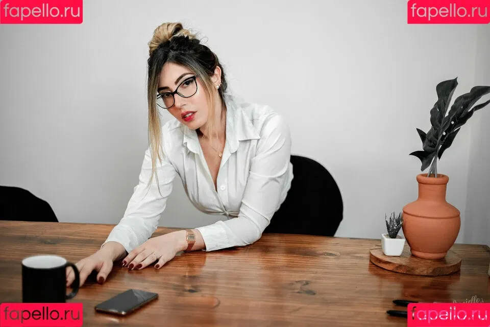 Danielle Vedovelli / Danievedo Onlyfans Photo Gallery 