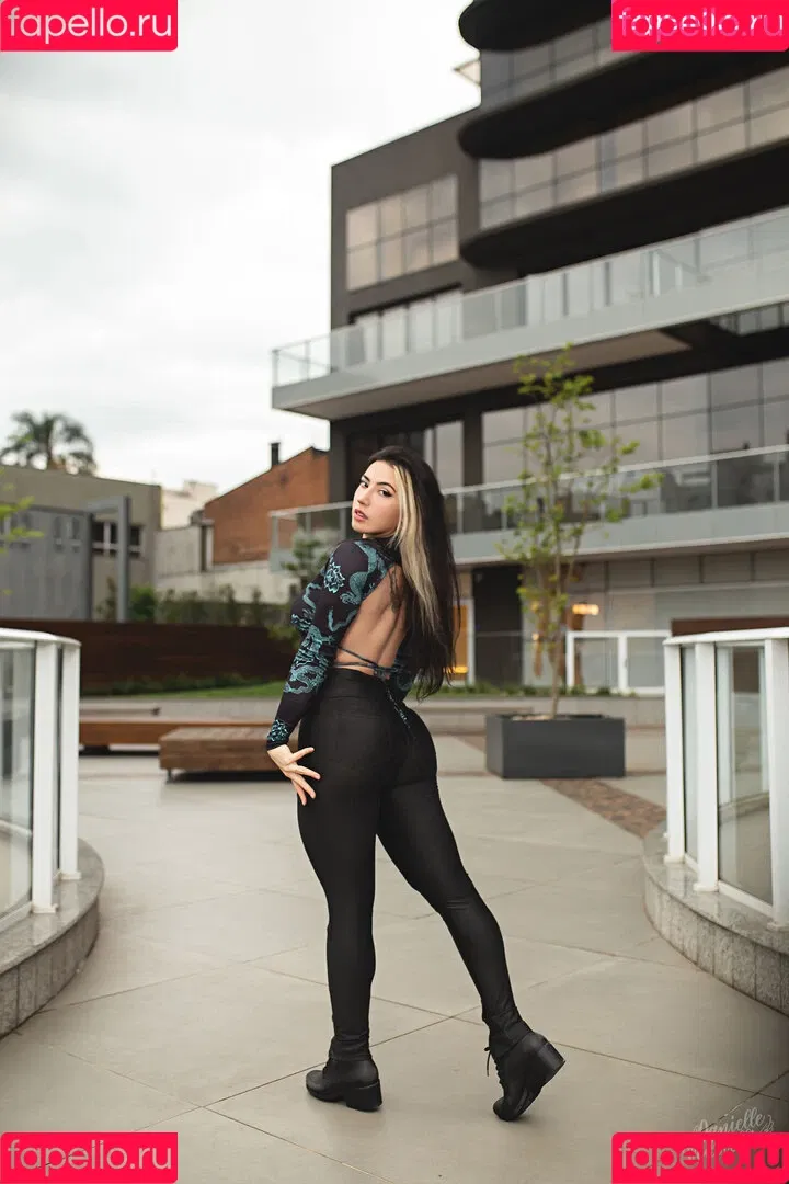 Danielle Vedovelli / Danievedo Onlyfans Photo Gallery 