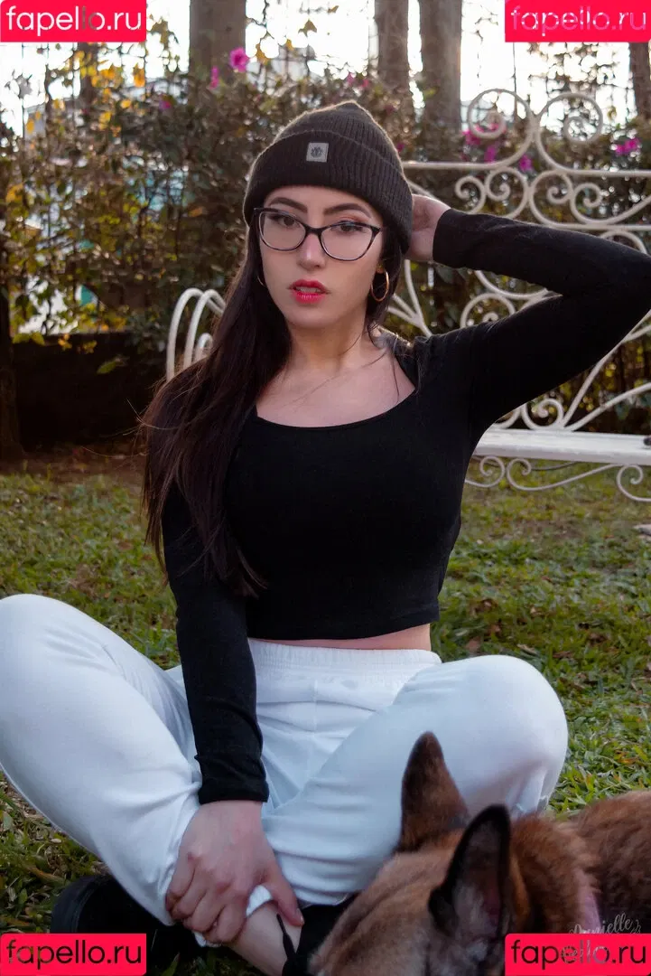 Danielle Vedovelli / Danievedo Onlyfans Photo Gallery 