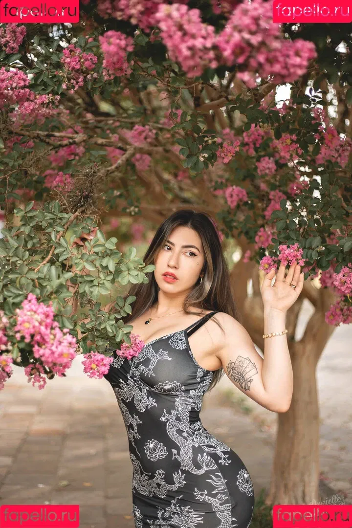 Danielle Vedovelli / Danievedo Onlyfans Photo Gallery 