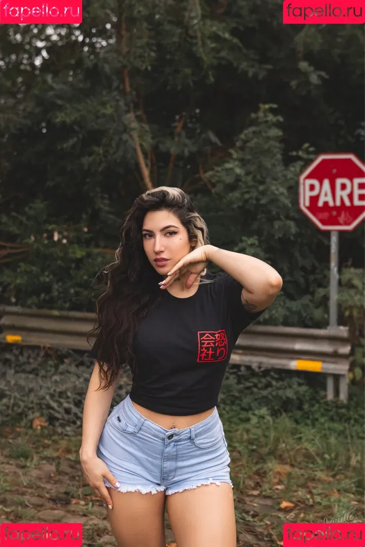 Danielle Vedovelli / Danievedo Onlyfans Photo Gallery 
