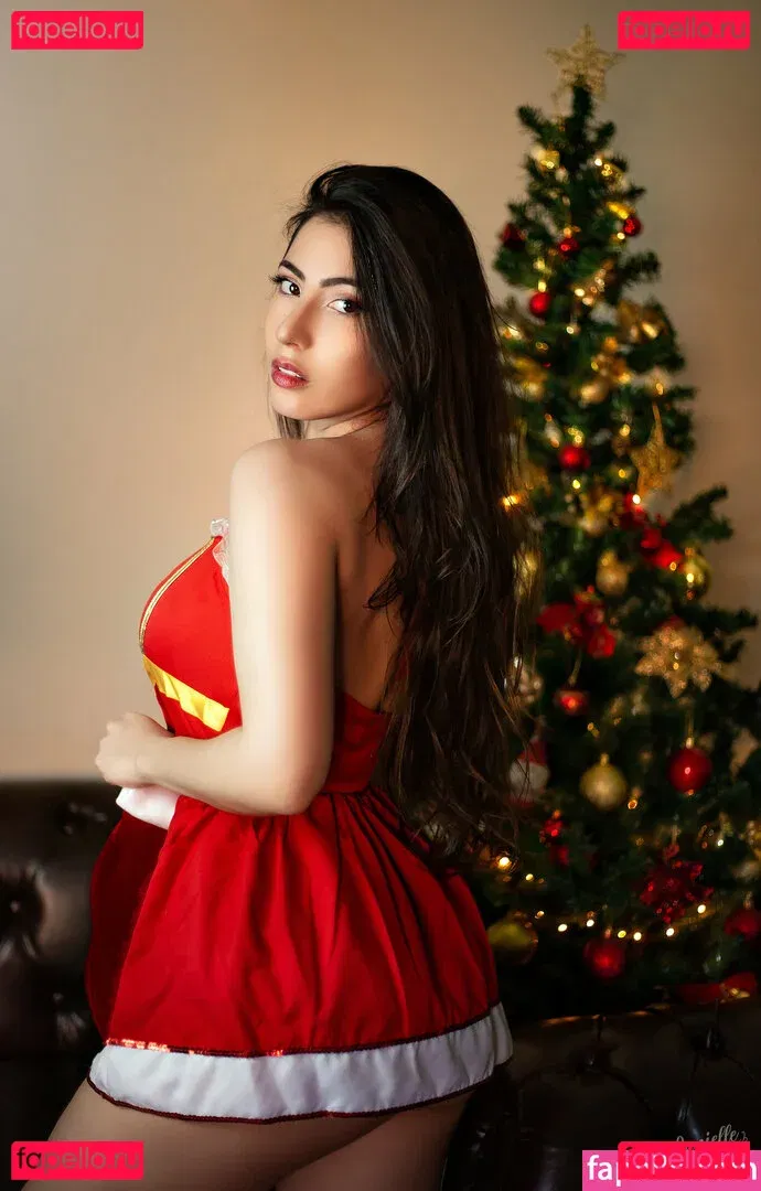 Danielle Vedovelli / Danievedo Onlyfans Photo Gallery 