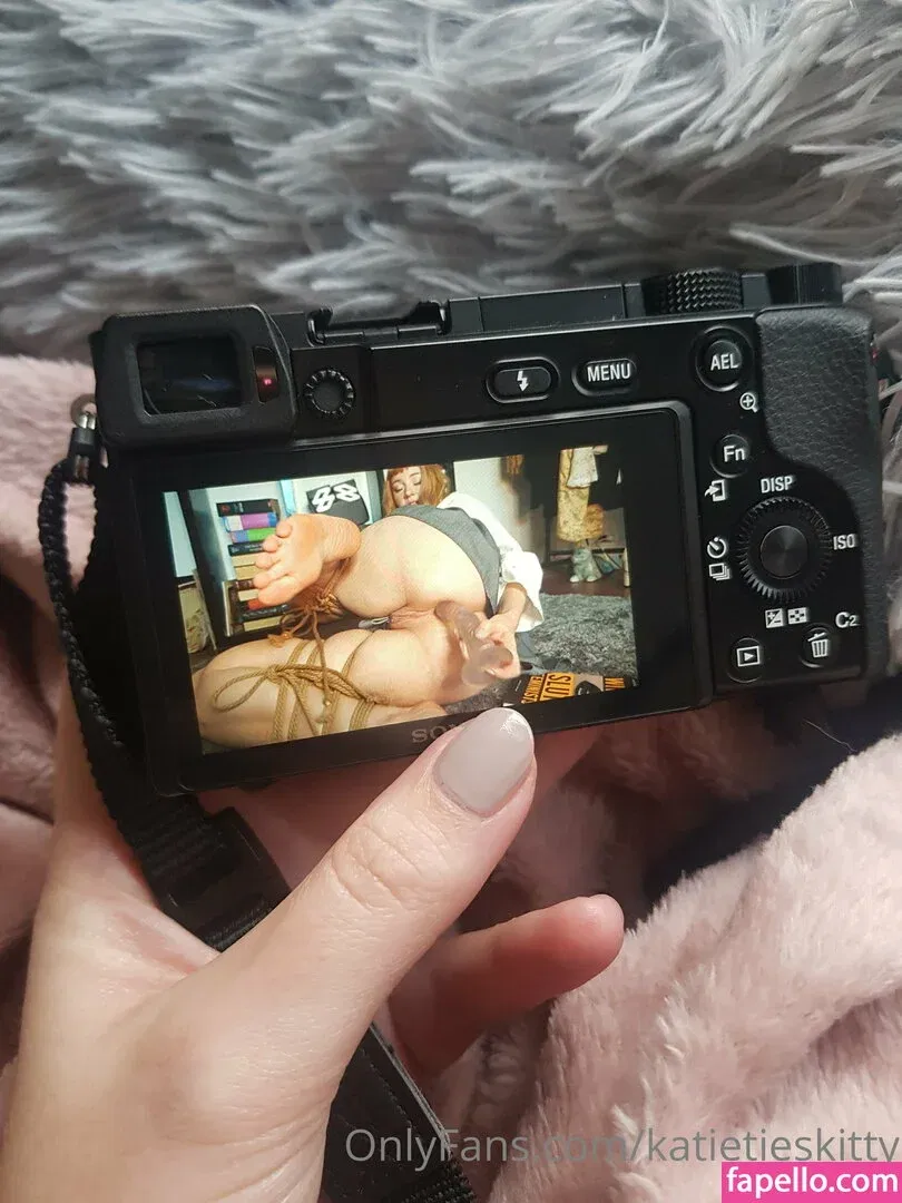 katiecuddleskitty / katietieskitty Onlyfans Photo Gallery 