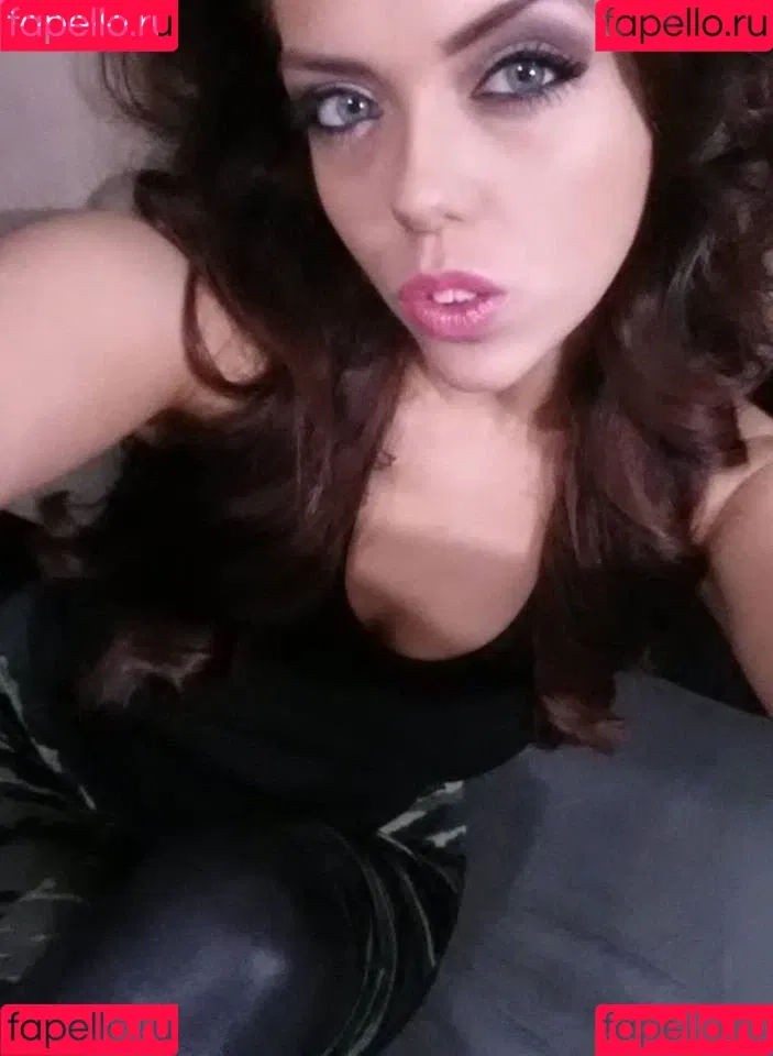 Ryan Smiles / Ryansmiles16 / officialpawgqueenx2 / pawgqueen / ryansmilesbackup Onlyfans Photo Gallery 