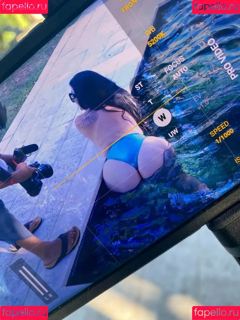 Ryan Smiles / Ryansmiles16 / officialpawgqueenx2 / pawgqueen / ryansmilesbackup Onlyfans Photo Gallery 