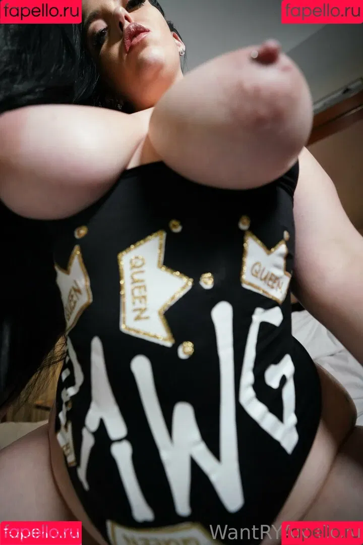 Ryan Smiles / Ryansmiles16 / officialpawgqueenx2 / pawgqueen / ryansmilesbackup Onlyfans Photo Gallery 