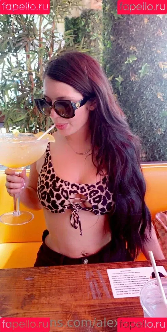 Alexapayne / alexapayne19 Onlyfans Photo Gallery 