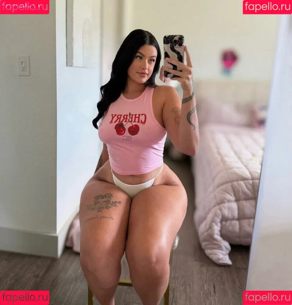 adalia06 / theexclusiveadriarosee Onlyfans Photo Gallery 