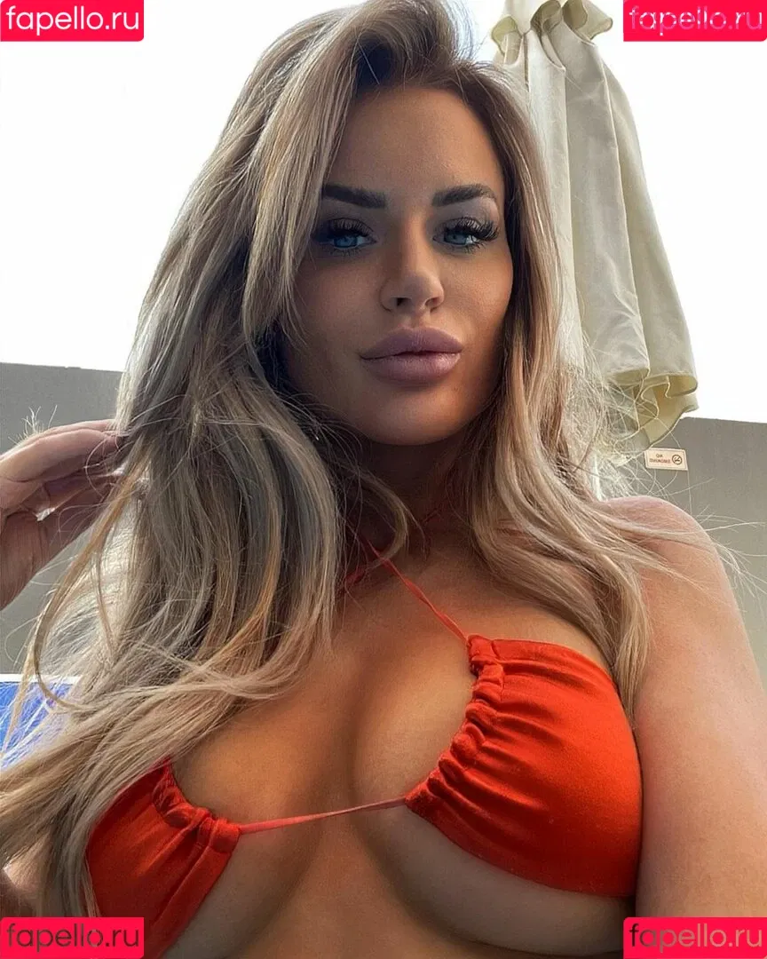 Barbiecole_12 / Nicole Farrell / nicolefarrell_1208 Onlyfans Photo Gallery 