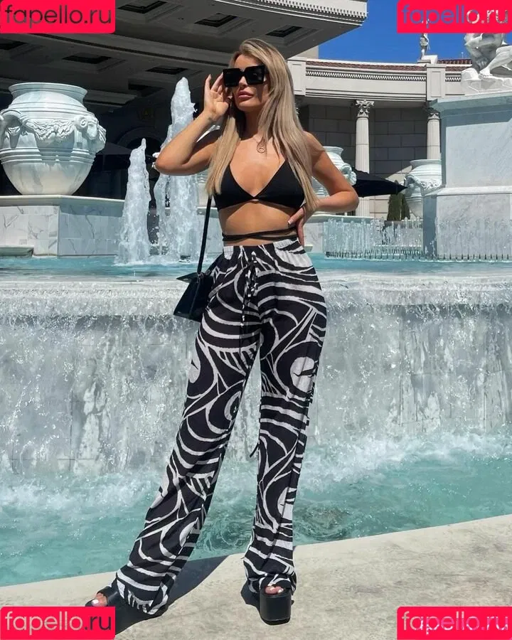 Barbiecole_12 / Nicole Farrell / nicolefarrell_1208 Onlyfans Photo Gallery 