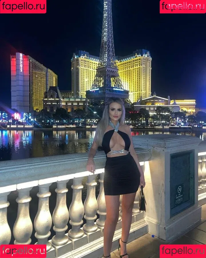 Barbiecole_12 / Nicole Farrell / nicolefarrell_1208 Onlyfans Photo Gallery 