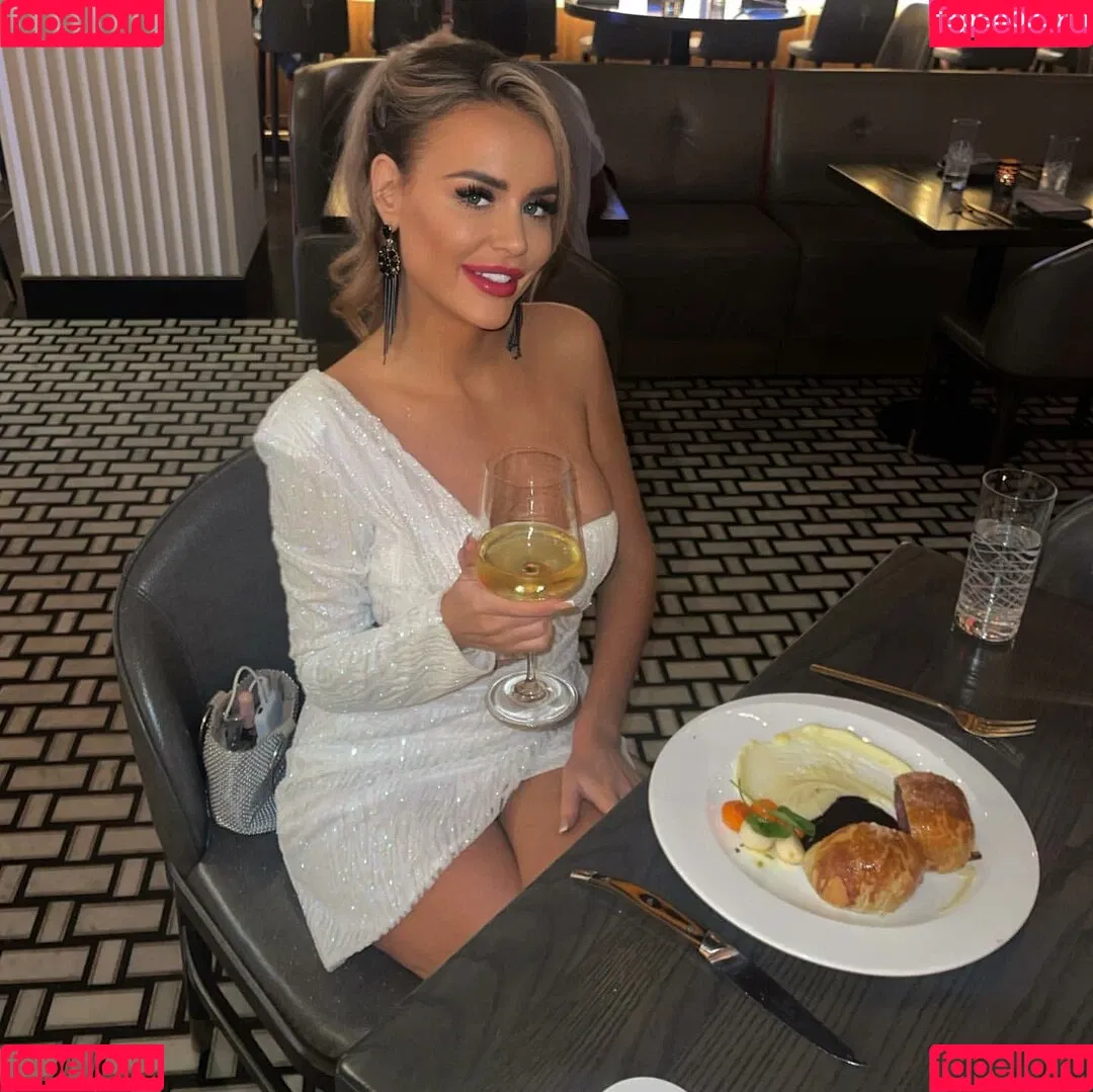 Barbiecole_12 / Nicole Farrell / nicolefarrell_1208 Onlyfans Photo Gallery 