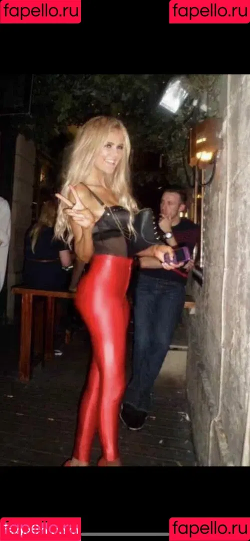 Barbiecole_12 / Nicole Farrell / nicolefarrell_1208 Onlyfans Photo Gallery 