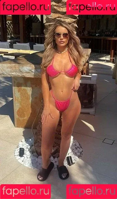 Barbiecole_12 / Nicole Farrell / nicolefarrell_1208 Onlyfans Photo Gallery 