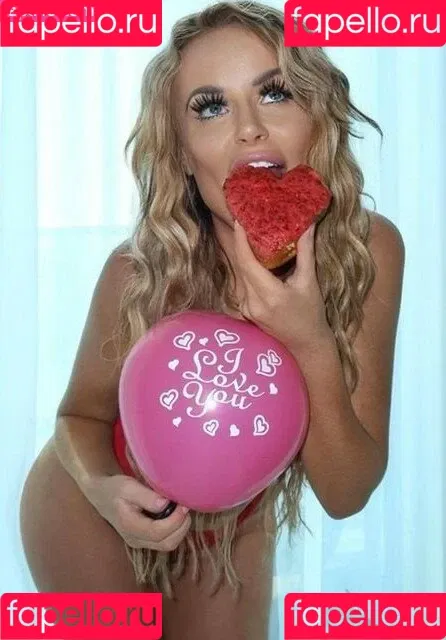 Barbiecole_12 / Nicole Farrell / nicolefarrell_1208 Onlyfans Photo Gallery 
