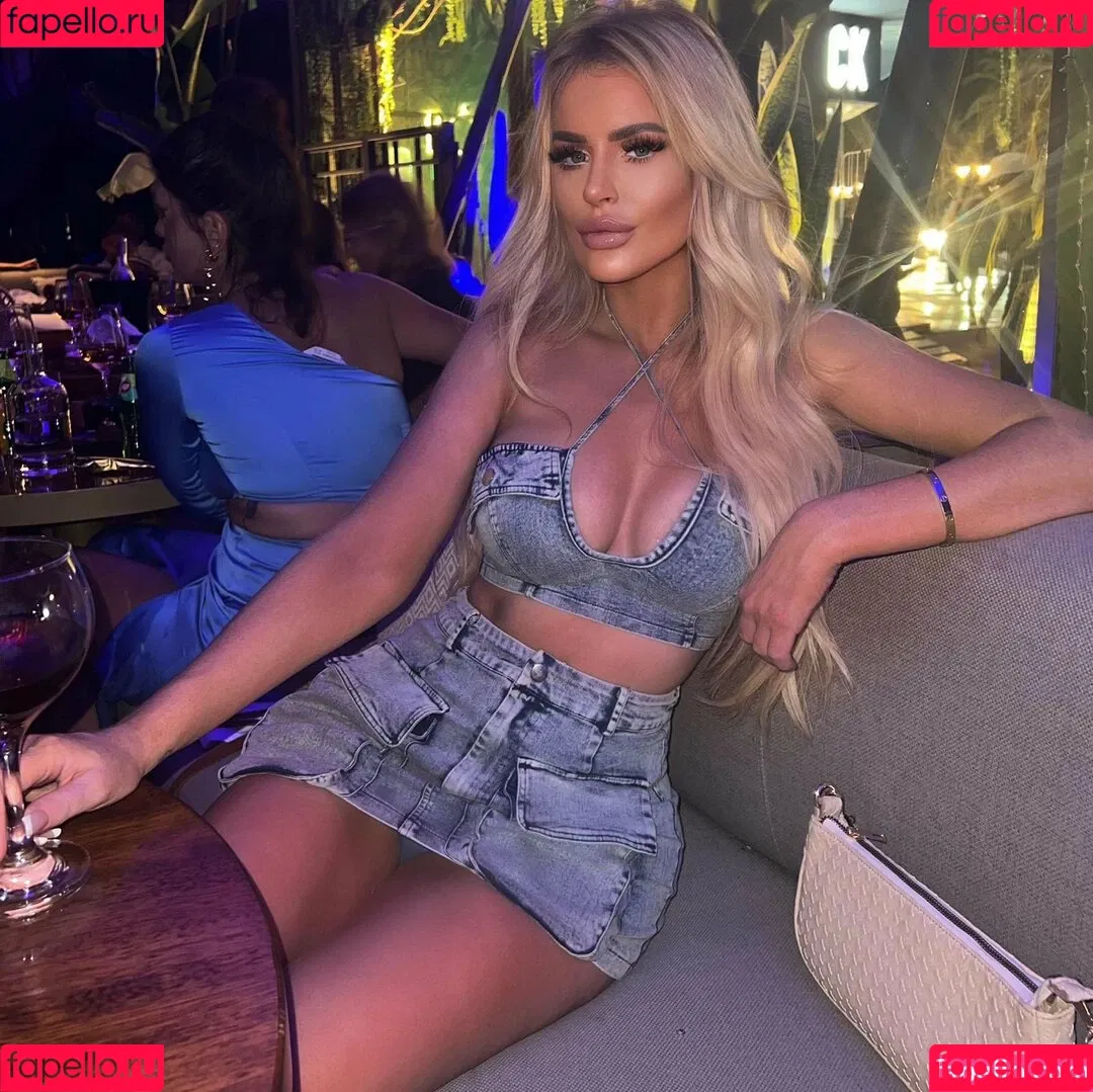 Barbiecole_12 / Nicole Farrell / nicolefarrell_1208 Onlyfans Photo Gallery 