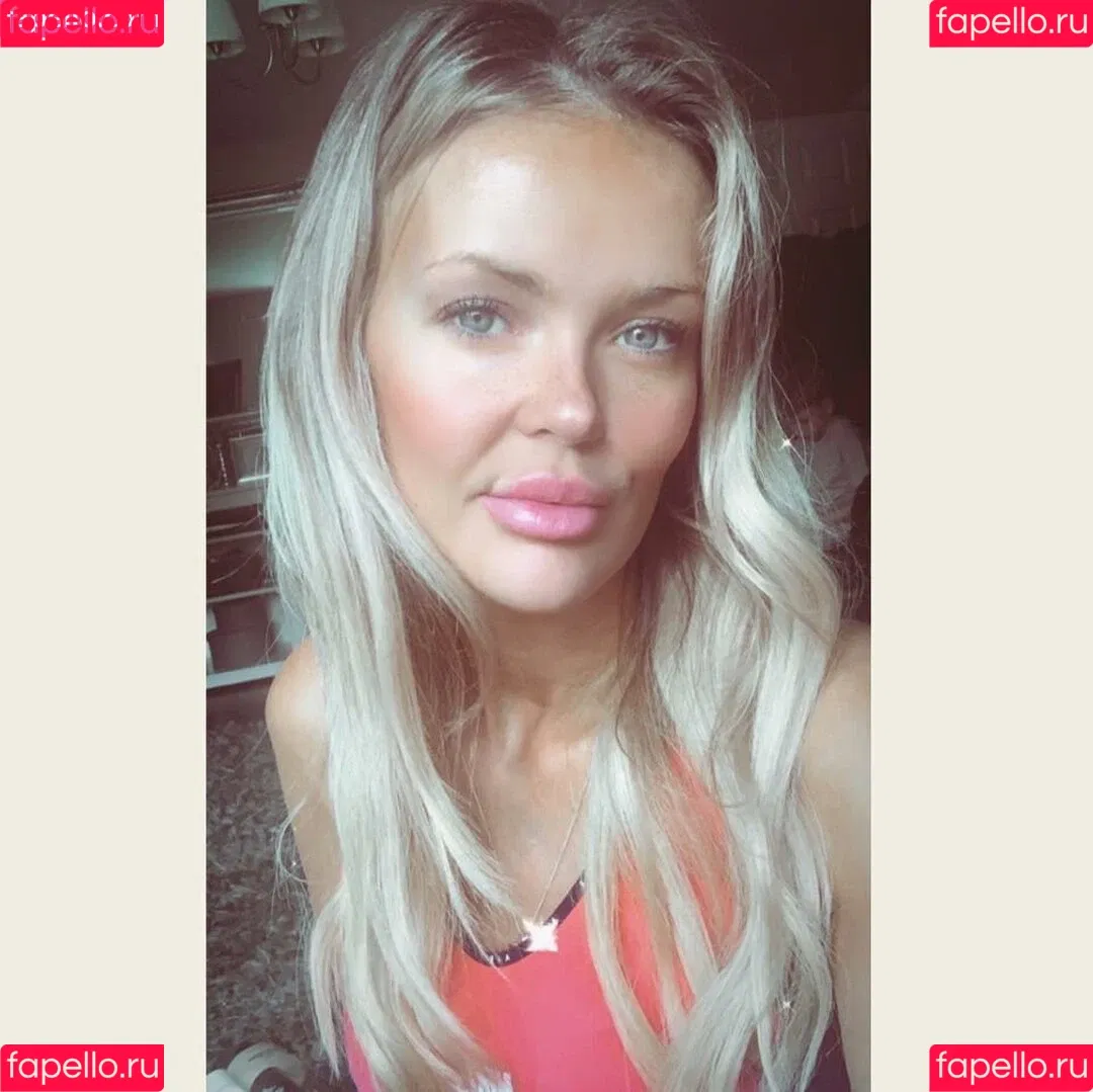 Barbiecole_12 / Nicole Farrell / nicolefarrell_1208 Onlyfans Photo Gallery 