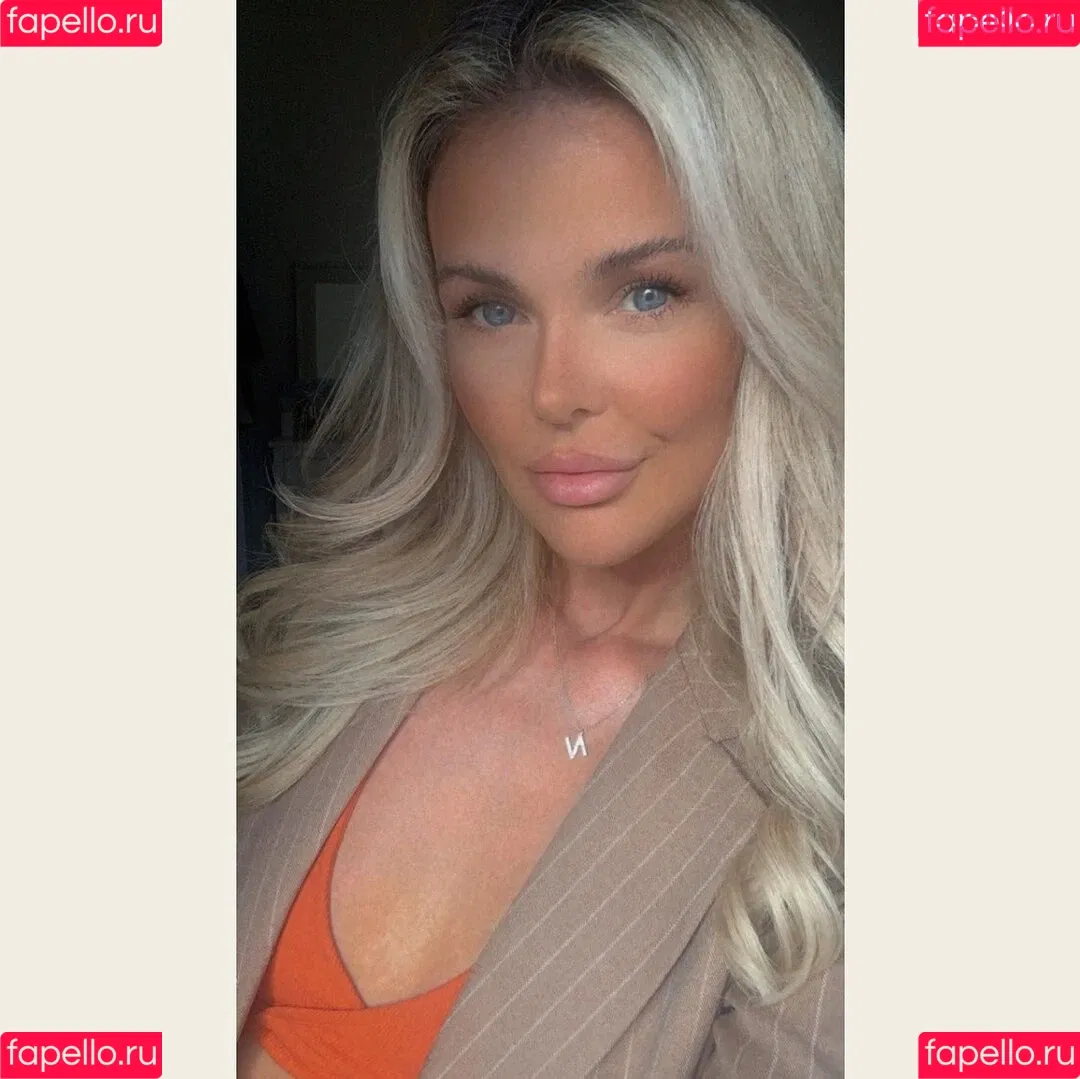 Barbiecole_12 / Nicole Farrell / nicolefarrell_1208 Onlyfans Photo Gallery 