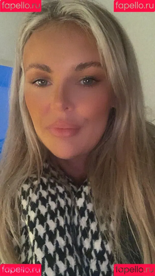 Barbiecole_12 / Nicole Farrell / nicolefarrell_1208 Onlyfans Photo Gallery 