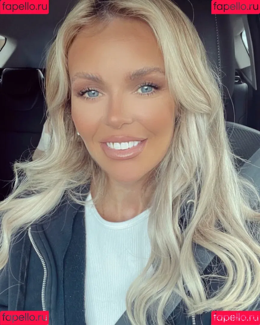 Barbiecole_12 / Nicole Farrell / nicolefarrell_1208 Onlyfans Photo Gallery 