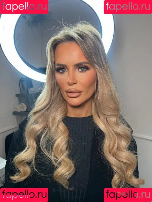 Barbiecole_12 / Nicole Farrell / nicolefarrell_1208 Onlyfans Photo Gallery 