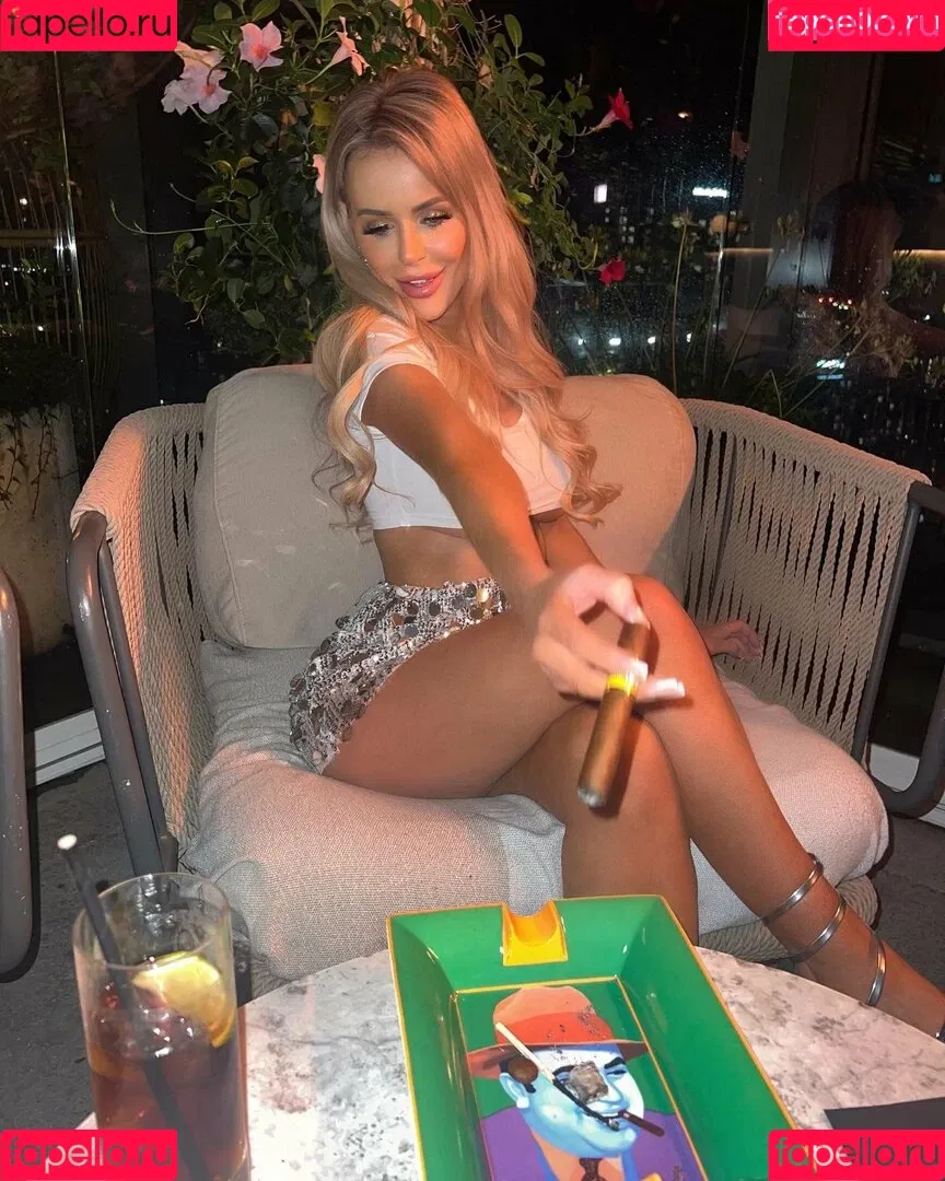 Barbiecole_12 / Nicole Farrell / nicolefarrell_1208 Onlyfans Photo Gallery 