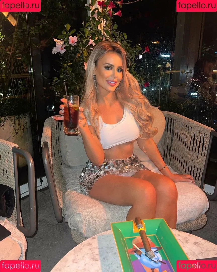 Barbiecole_12 / Nicole Farrell / nicolefarrell_1208 Onlyfans Photo Gallery 