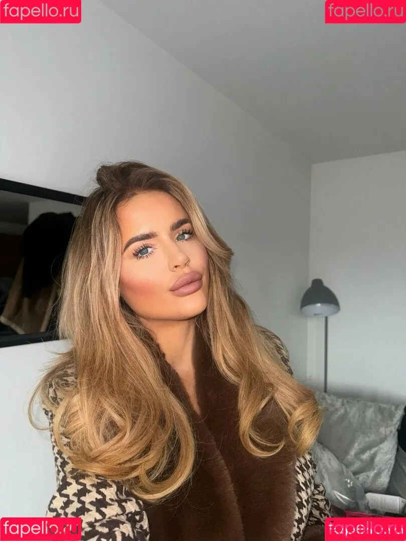 Barbiecole_12 / Nicole Farrell / nicolefarrell_1208 Onlyfans Photo Gallery 