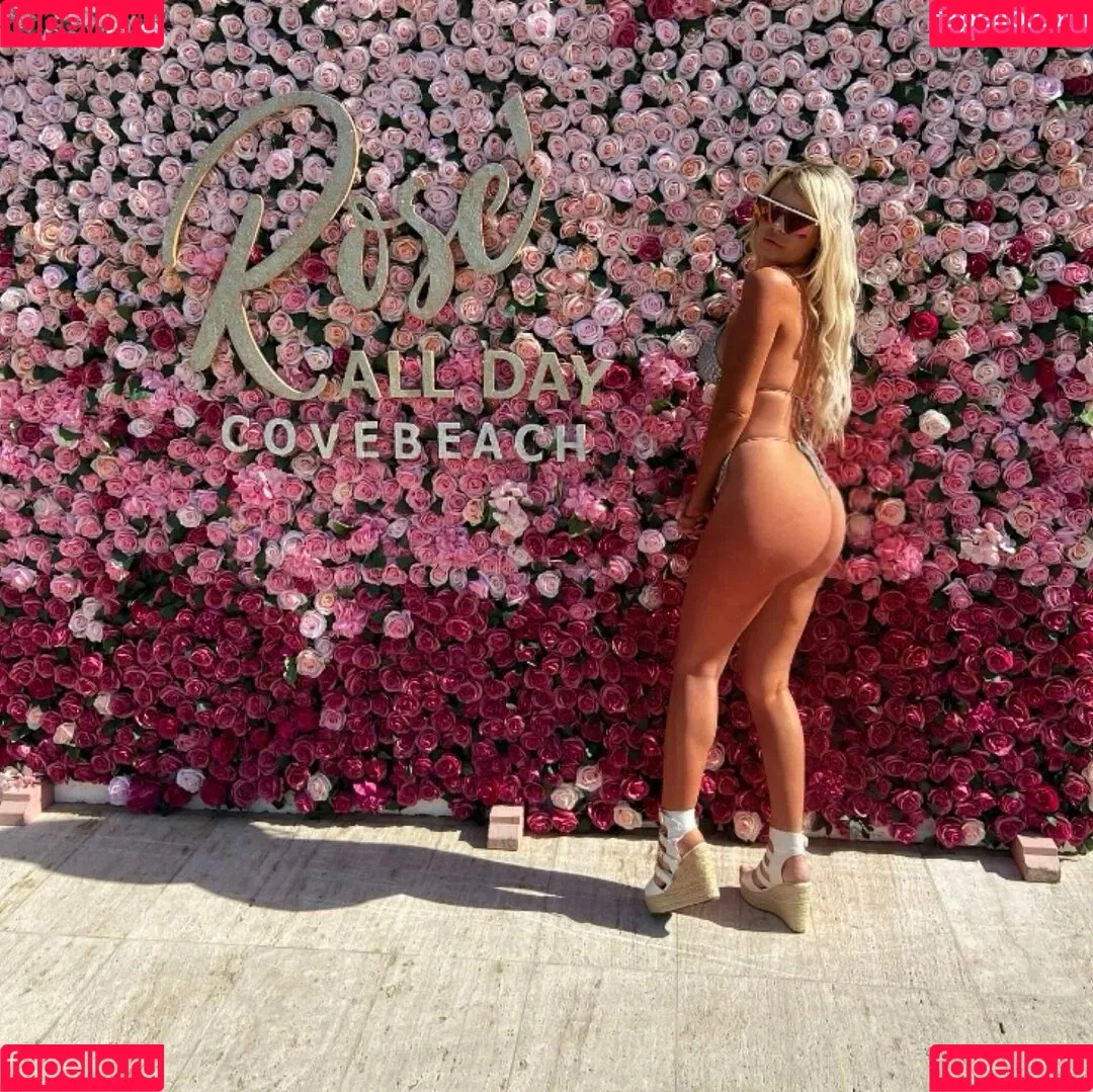 Barbiecole_12 / Nicole Farrell / nicolefarrell_1208 Onlyfans Photo Gallery 