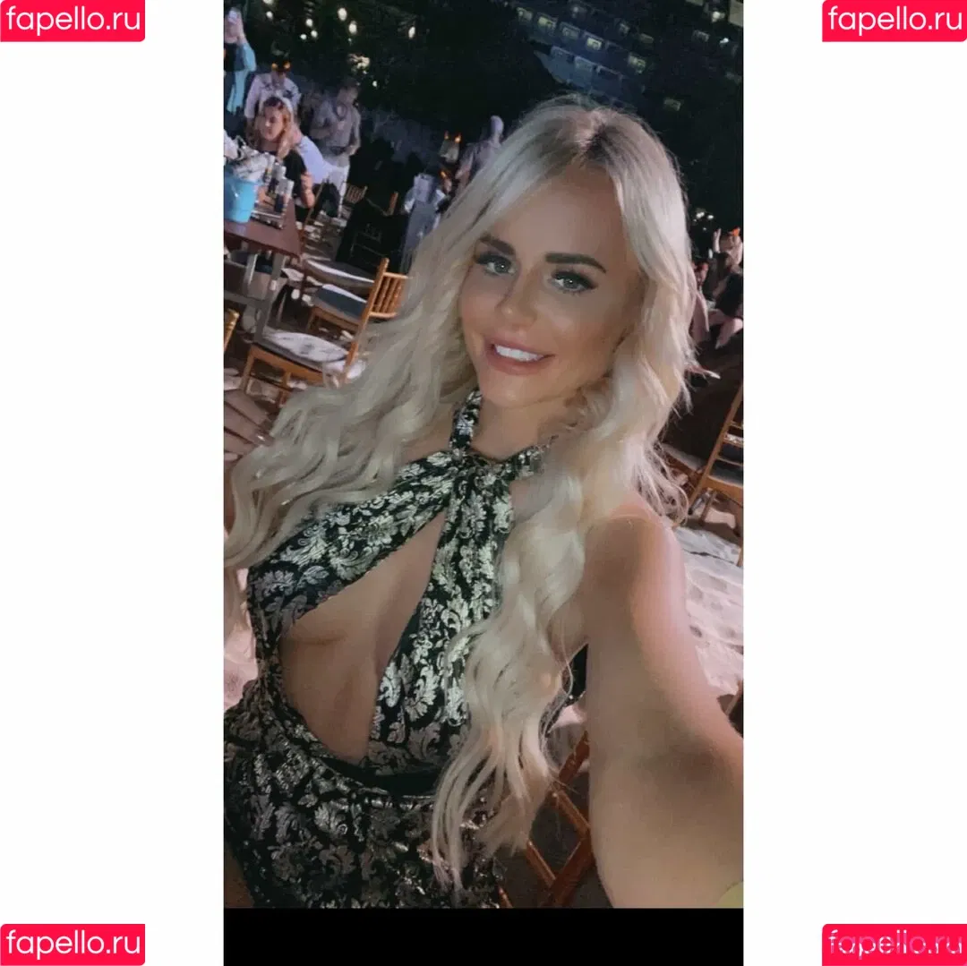Barbiecole_12 / Nicole Farrell / nicolefarrell_1208 Onlyfans Photo Gallery 